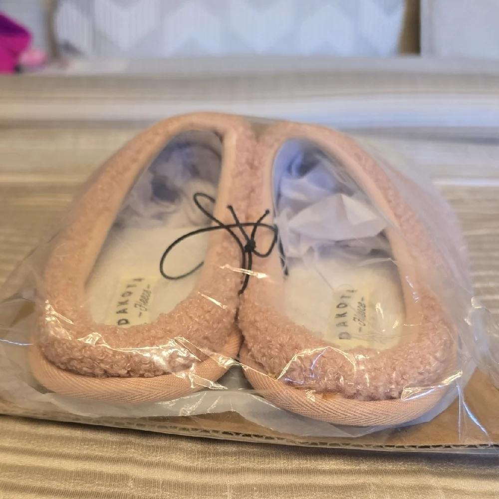 Kids Pink Smiley Slippers